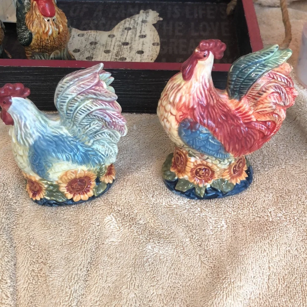 Vintage CIC Chicken AND Rooster Salt and Pepper Shakers 5x4” & 4x4”